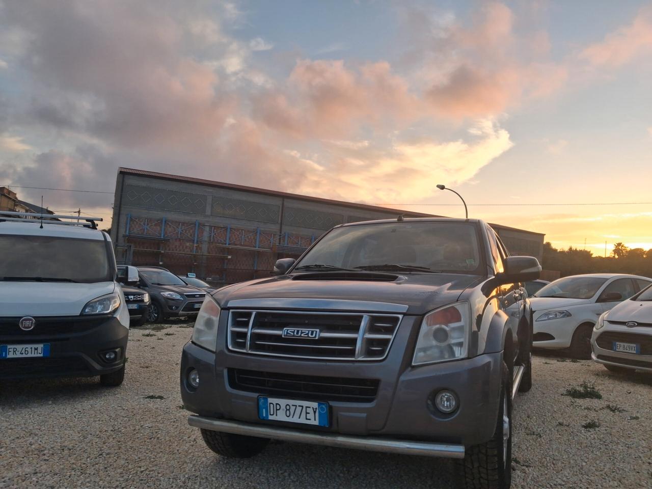 Isuzu D-Max 2.5 TD cat Space Cab 4WD Pick-up