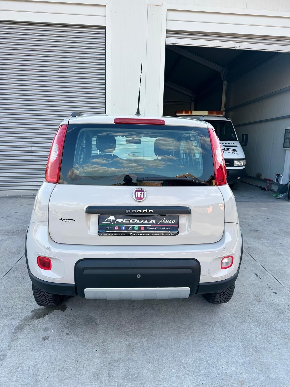 Fiat Panda 1.3 MJT 16V DPF 4x4 Climbing