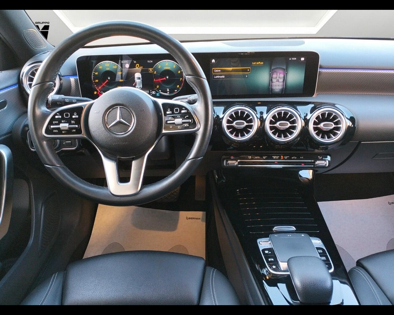 MERCEDES Classe A (V177) A 180 Automatic Bu...