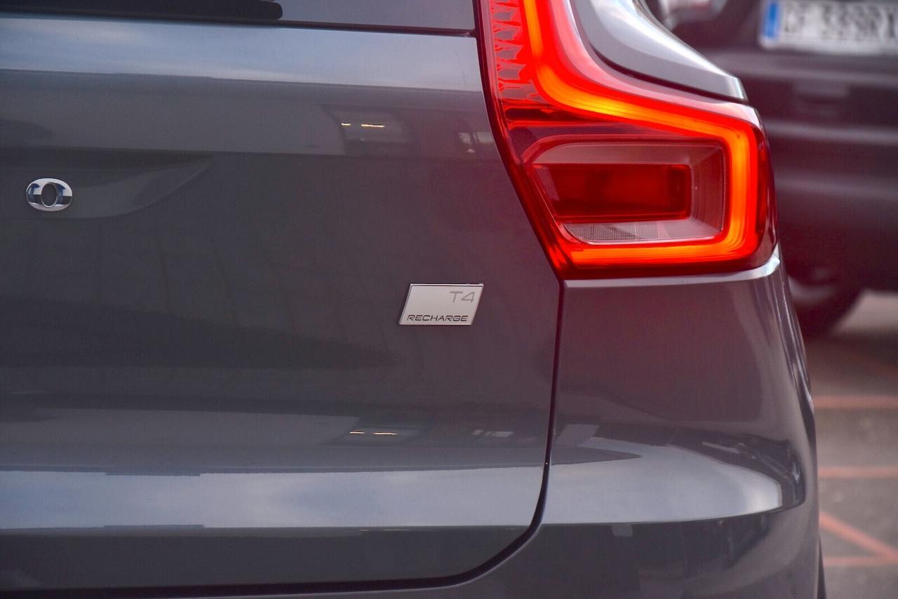 Volvo XC40 T4 Recharge Plug-in Inscription Expression