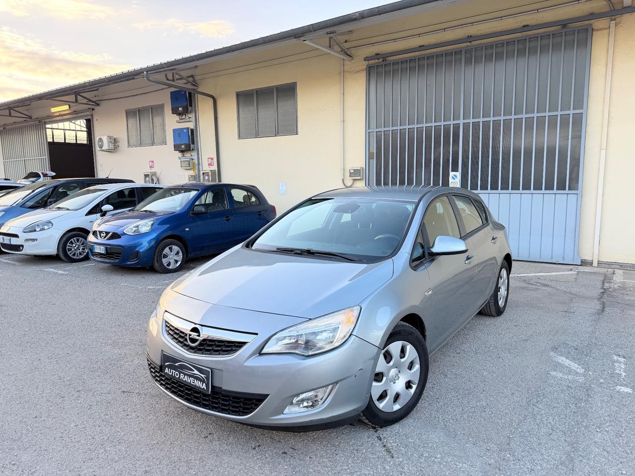 Opel Astra 1.7 CDTI 5 porte Cosmo neopatentati