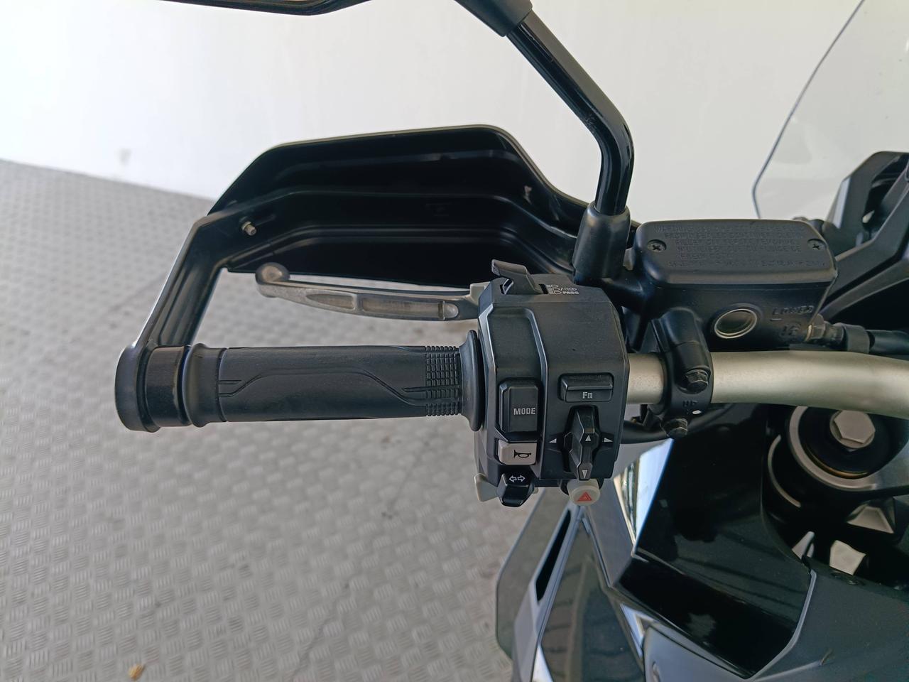 Honda X-ADV - X-ADV 750 DCT Abs my21