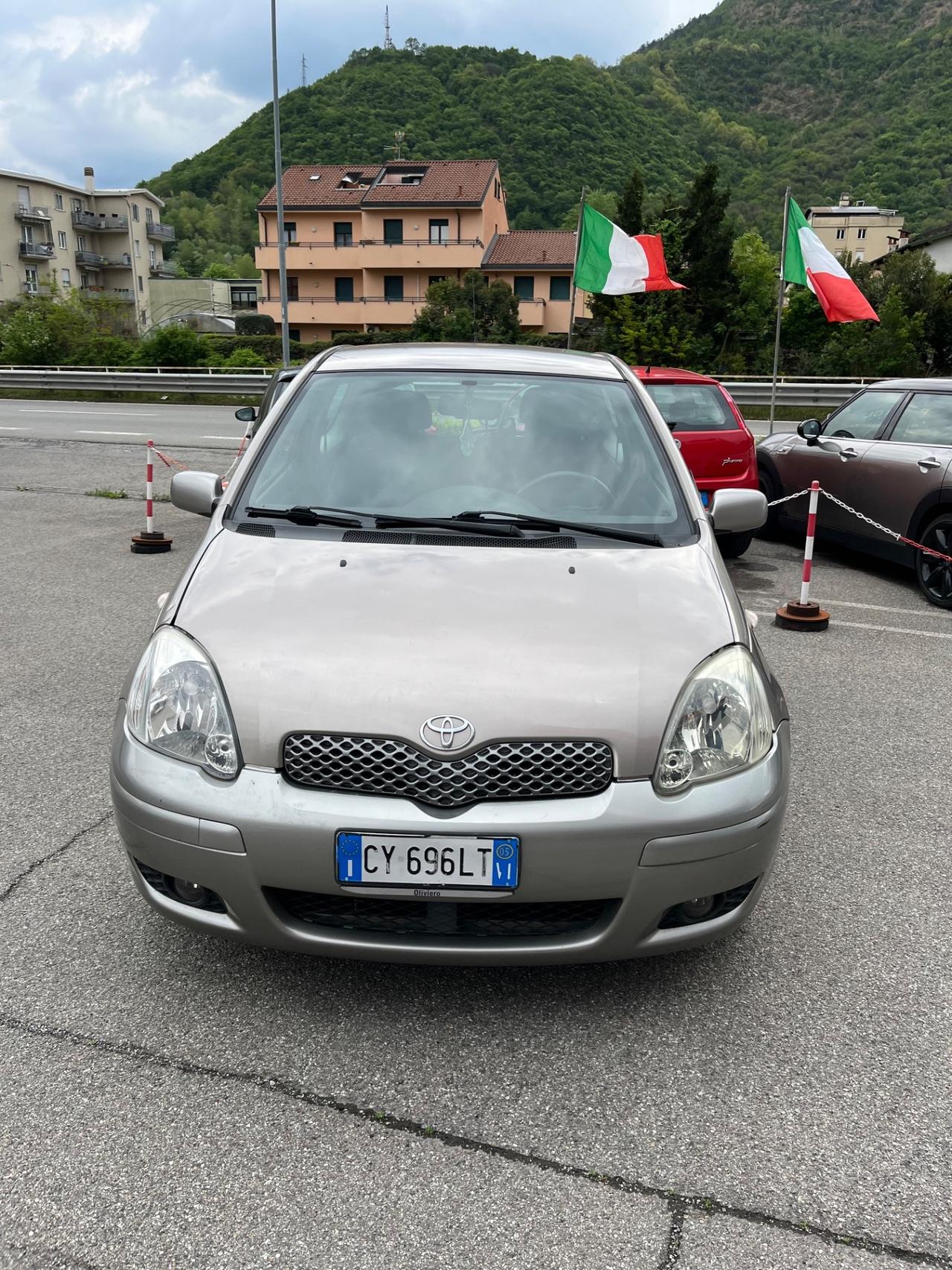 Toyota Yaris 1.0i