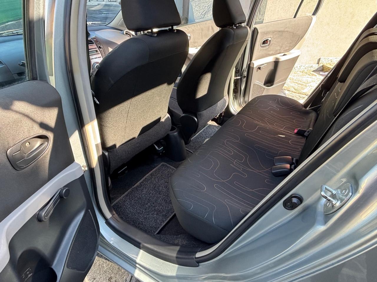 Toyota Yaris 1.0 5 porte Sol