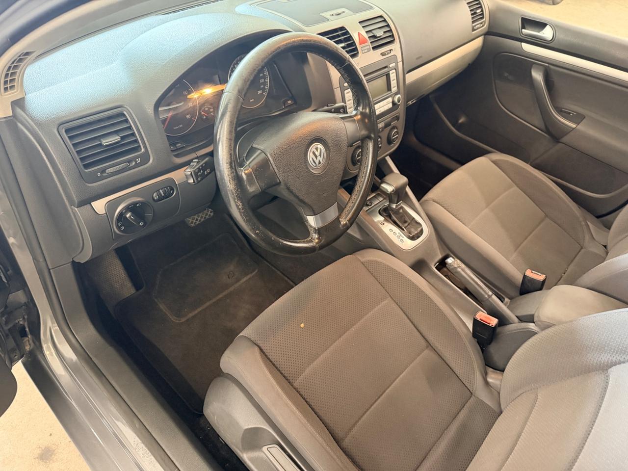 Volkswagen Golf 1.6 16V FSI 5p. tip. Comfortline