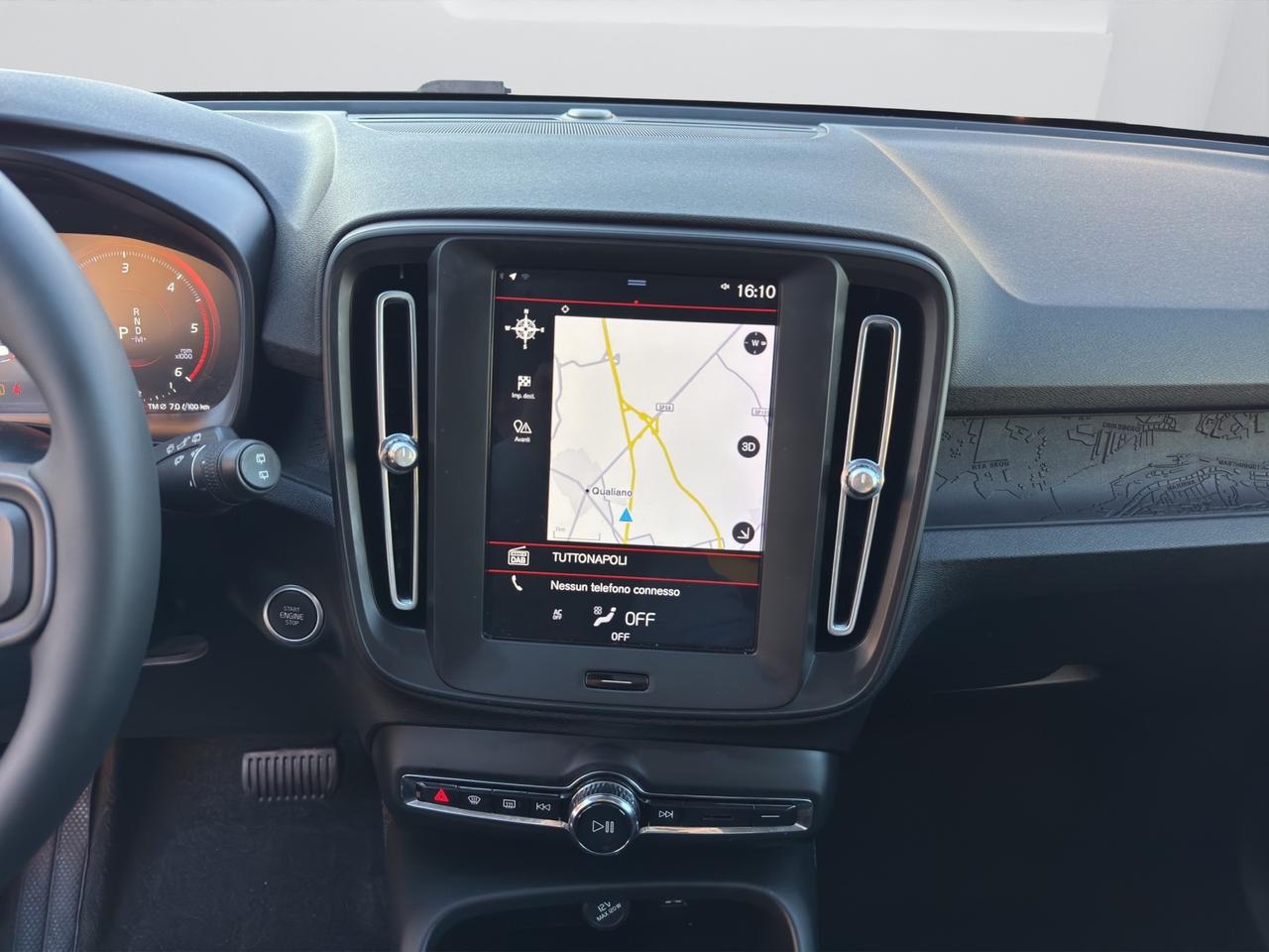 VOLVO XC40 D3 GEARTRONIC MOMENTUM - MY20