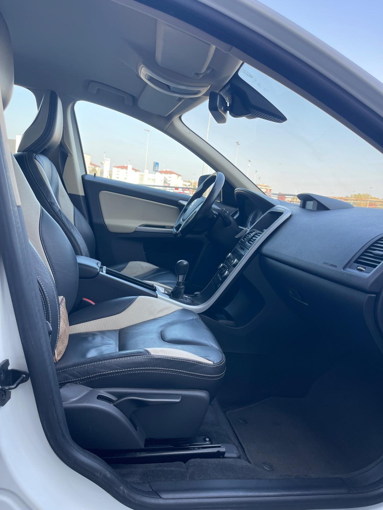 Volvo XC 60 XC60 2.4 D 175 CV FWD DRIVe Summum