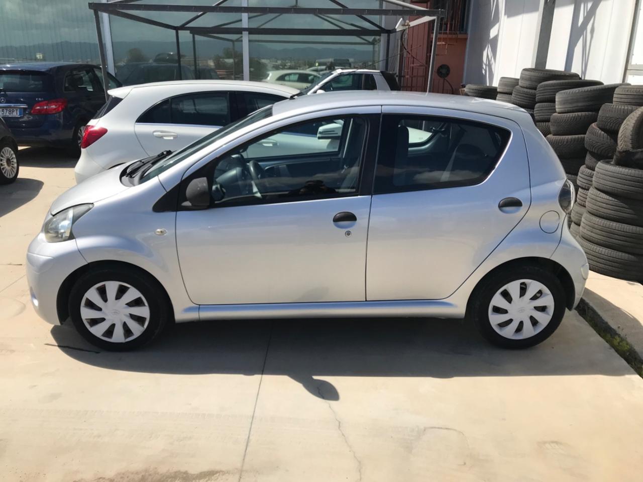 Toyota Aygo 1.0 12V VVT-i 5 porte Active Connect