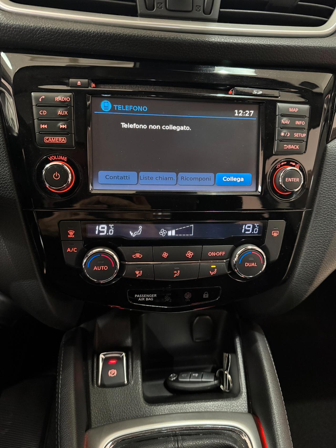 Nissan Qashqai 1.5 dCi 110 cv. Tekna TETTO-NAVIGATORE