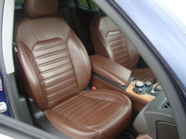 Alfa Romeo Stelvio 2.2 Turbodiesel 210 CV AT8 Q4 Executive