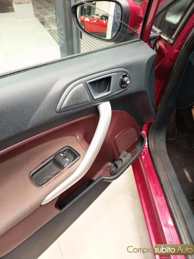 FORD Fiesta + 1.4 5 porte Bz.- GPL