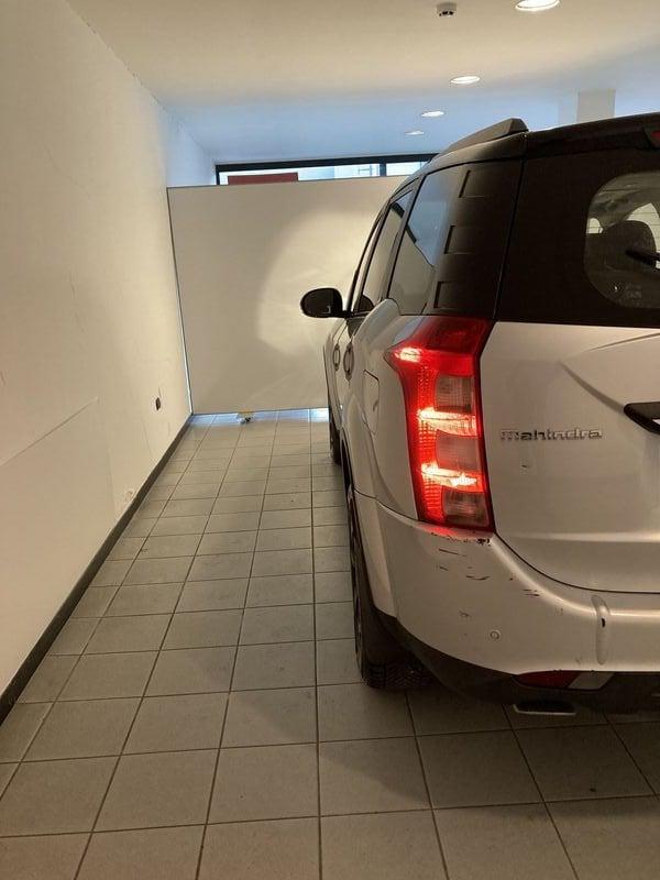 Mahindra XUV500 XUV500 2.2 16V FWD W8