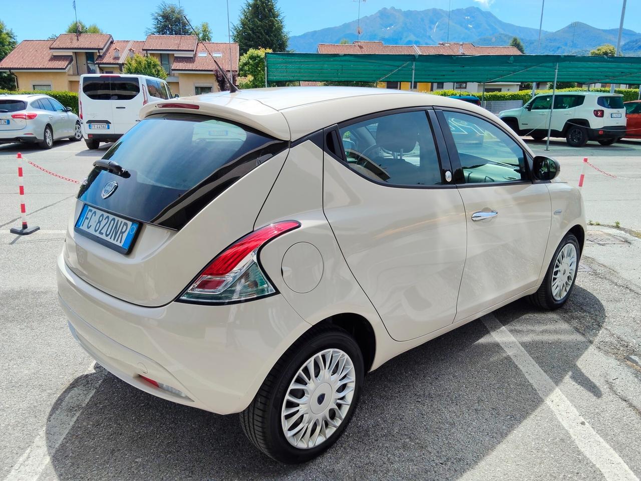 Lancia Ypsilon 1.2 70 cv EcoChic GPL unicoproprietario