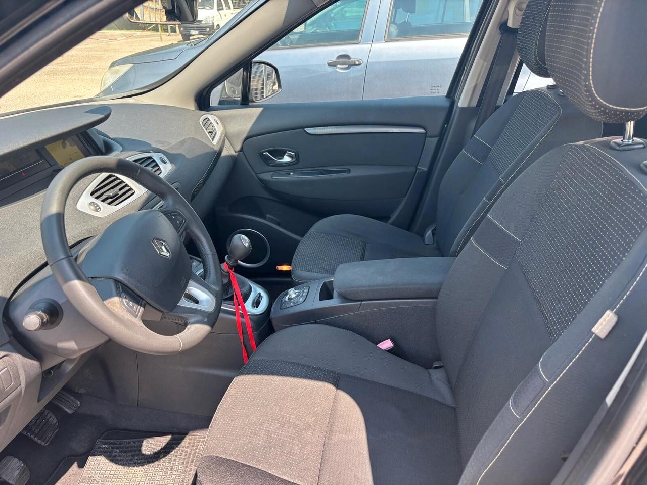 Renault Scenic X-Mod 1.5 dCi - 2010
