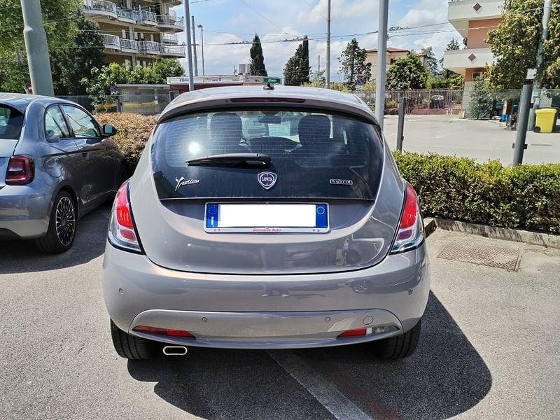 Lancia Ypsilon 1.0 FireFly 5 porte S&S Hybrid Alberta Ferretti