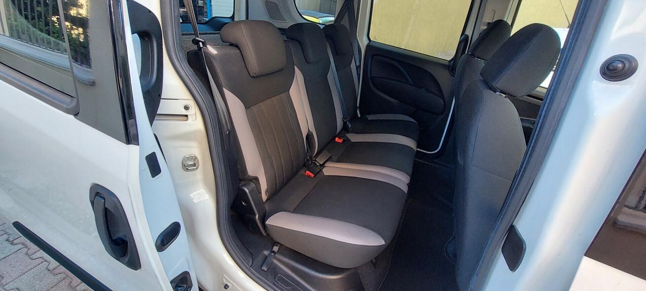 DOBLO" COMBI N1 BUSINESS 1,6 MTJ DIESEL 120 CV NAVI RETROCAMERA CRUISE SENSORI IVA COMPRESA