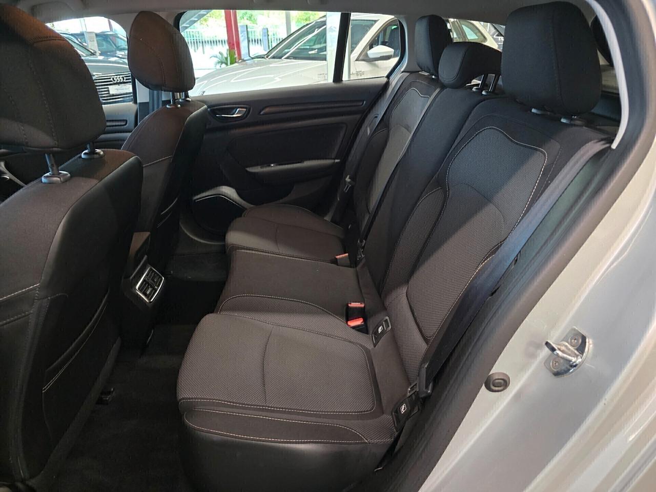 Renault Megane Sporter dCi 115 CV EDC Bus.