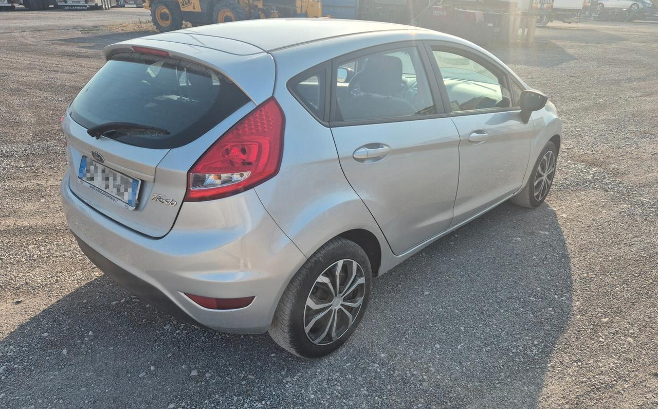Ford Fiesta Ikon 1.4 5 porte Bz.- GPL
