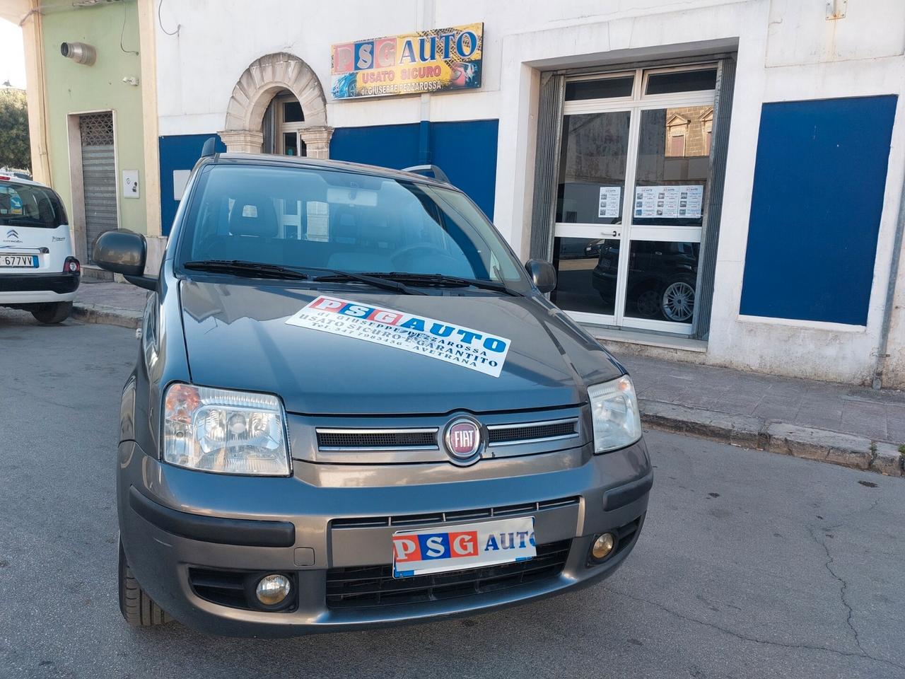 FIAT PANDA 1.2 BENZ 51KW 70 CV 2011 CLIMA SERVOSTERZO BARRE PERFETTA