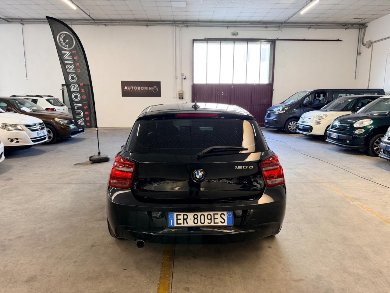 Bmw 120 120d 5p. Unique