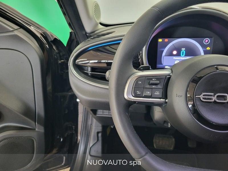 FIAT 600 1.2 Hybrid 136cv