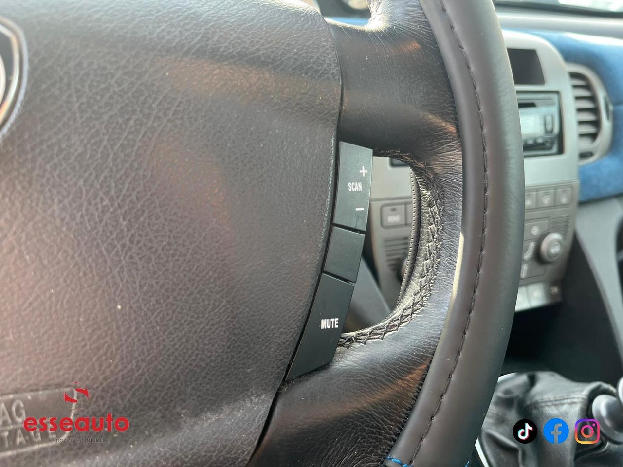 Lancia Ypsilon 1.2 16V Platino