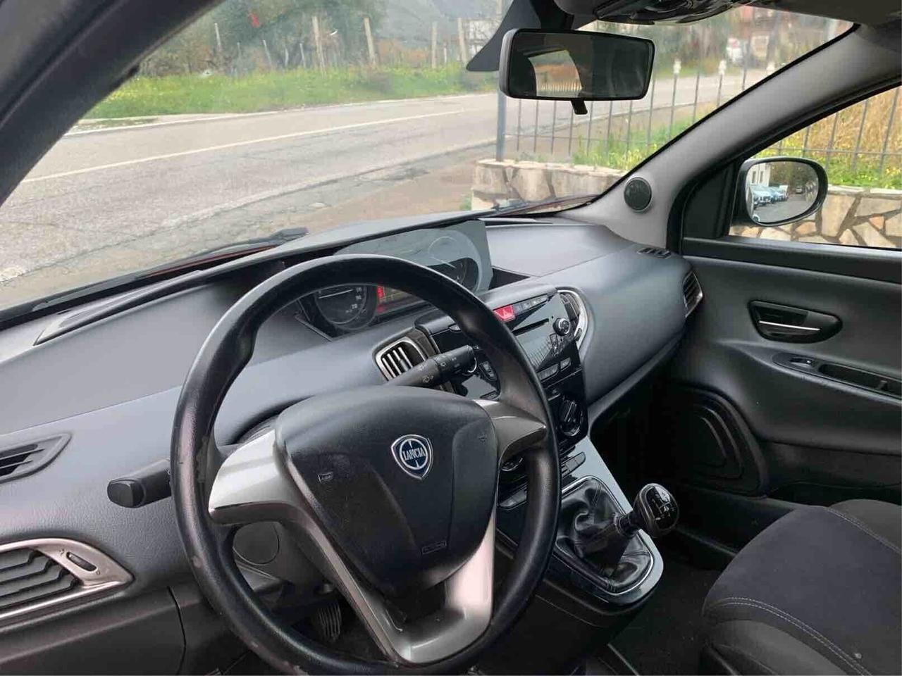 Lancia Ypsilon 1.3 MJT 95 CV