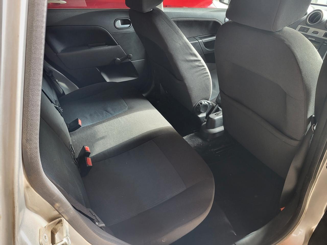 Ford Fiesta 1.4 TDCi 5p. Ghia