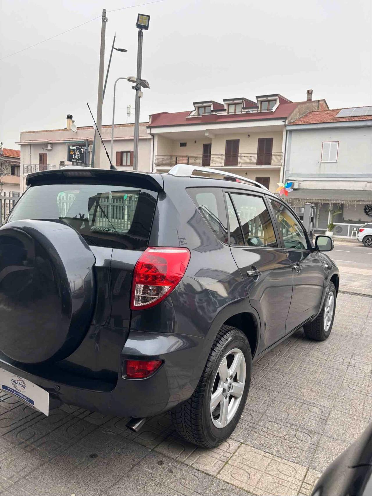 Toyota RAV 4 RAV4 2.2 D-4D 136 CV Luxury