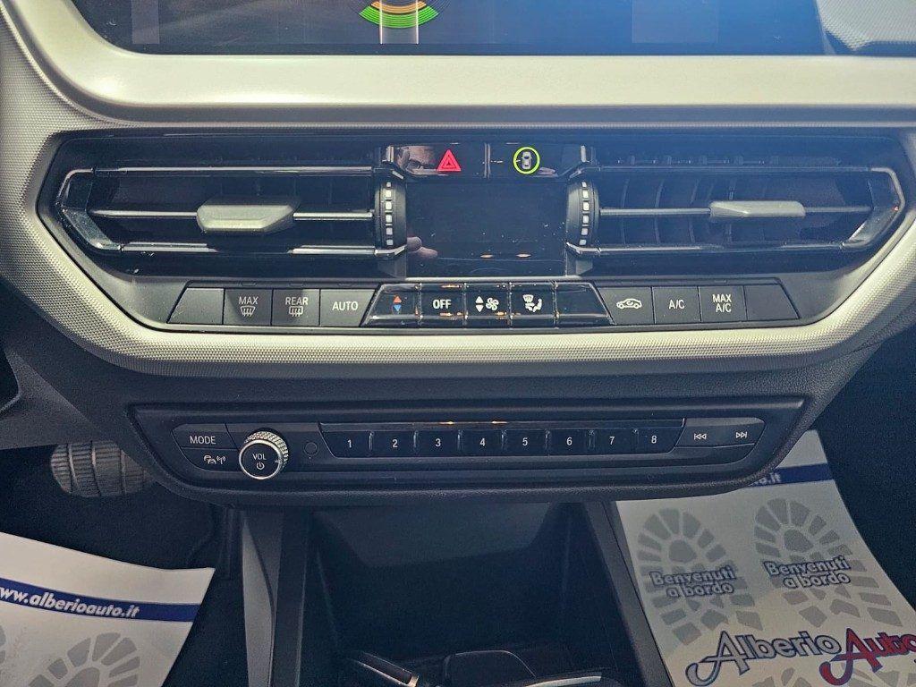 BMW 118 d 5p. Business Advantage