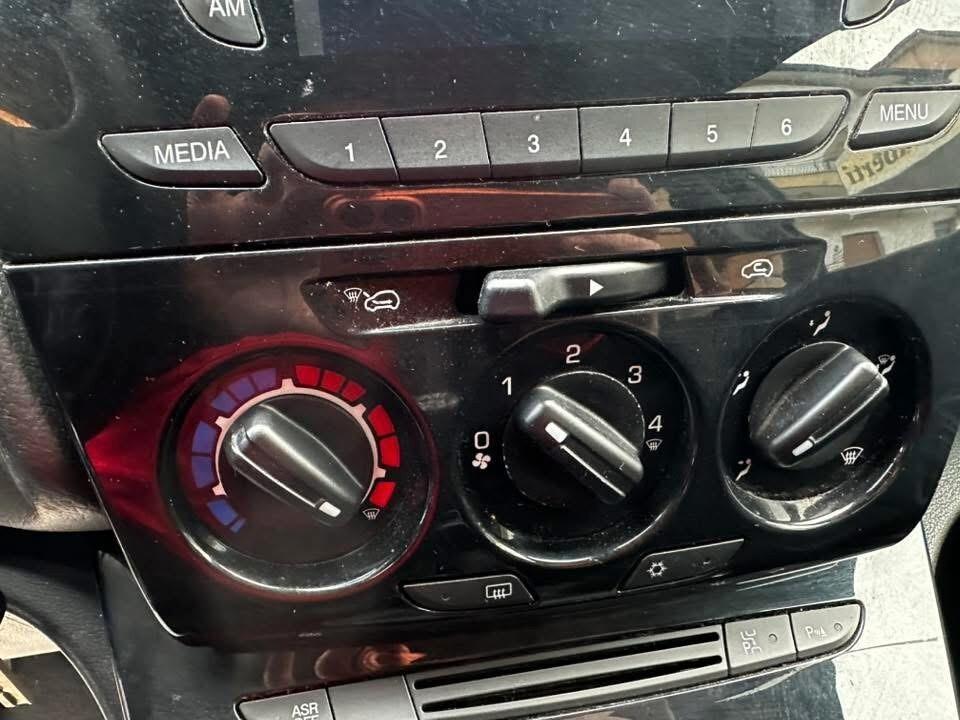 Lancia Ypsilon 0.9 TwinAir 85 CV 5 porte S&S Silver NEOPATENTATI