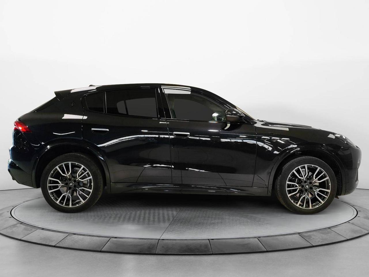 Maserati Grecale mhev Modena 330cv