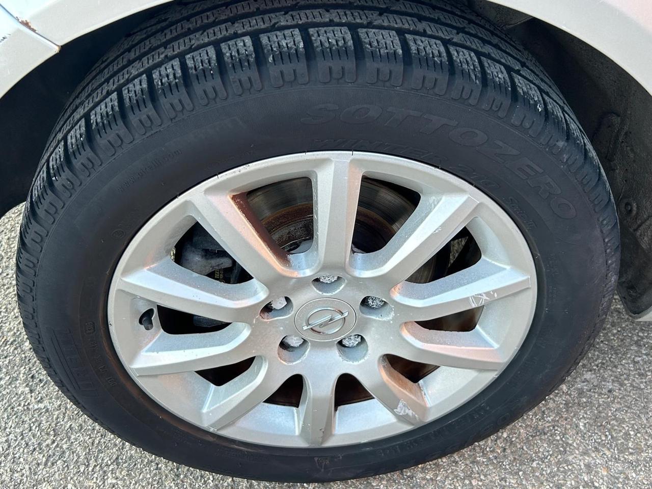 Opel Astra 1.7CDTI 101CV 5P Berlina Cosmo Neopatentati