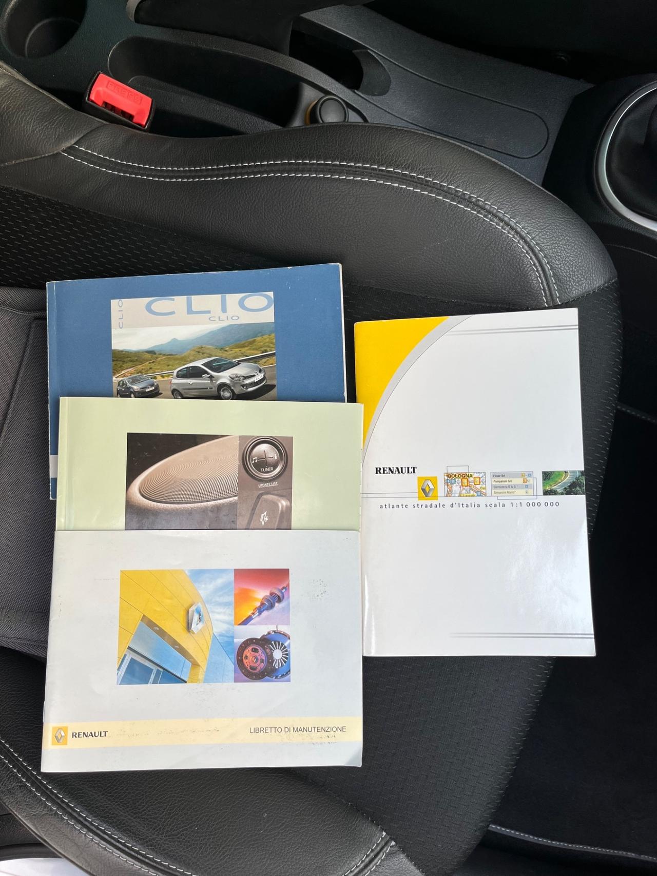 Renault Clio 1.2 16V 5 porte Le Iene