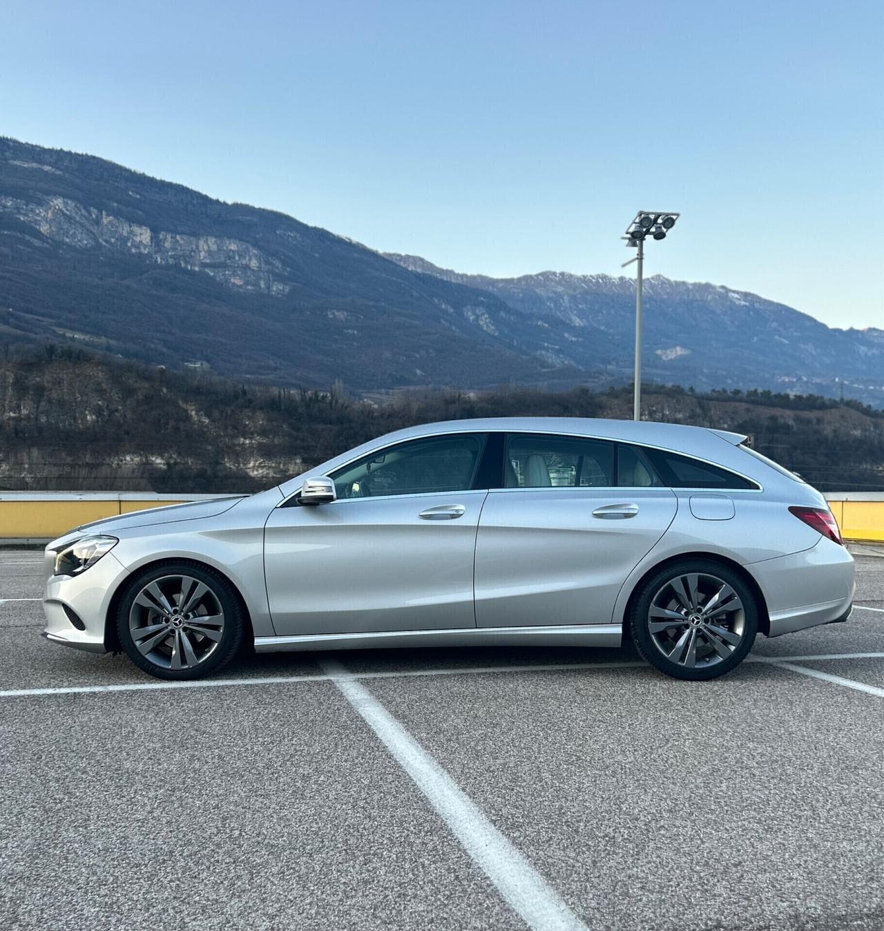 Mercedes CLA 200d Premium AMG Shootting Brake
