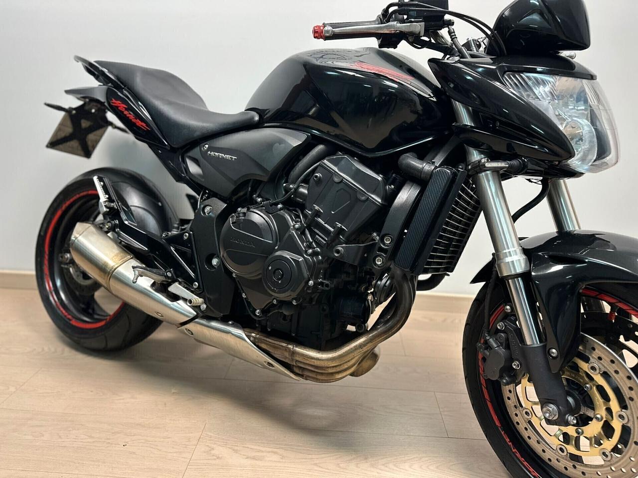 HONDA HORNET 600 - 2010 DA 99€ AL MESE