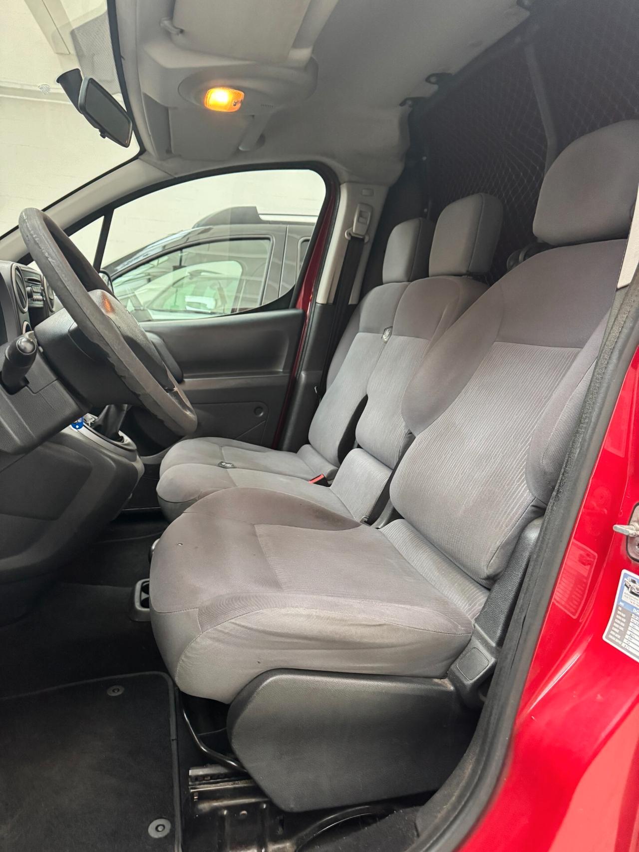 PEUGEOT PARTNER 3 POSTI