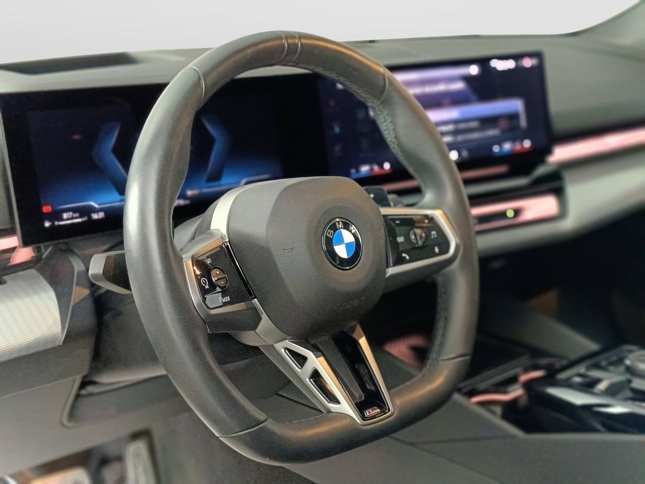BMW Serie 5 G61 2024 Touring - 520d Touring 48V xdrive MSport Pro auto