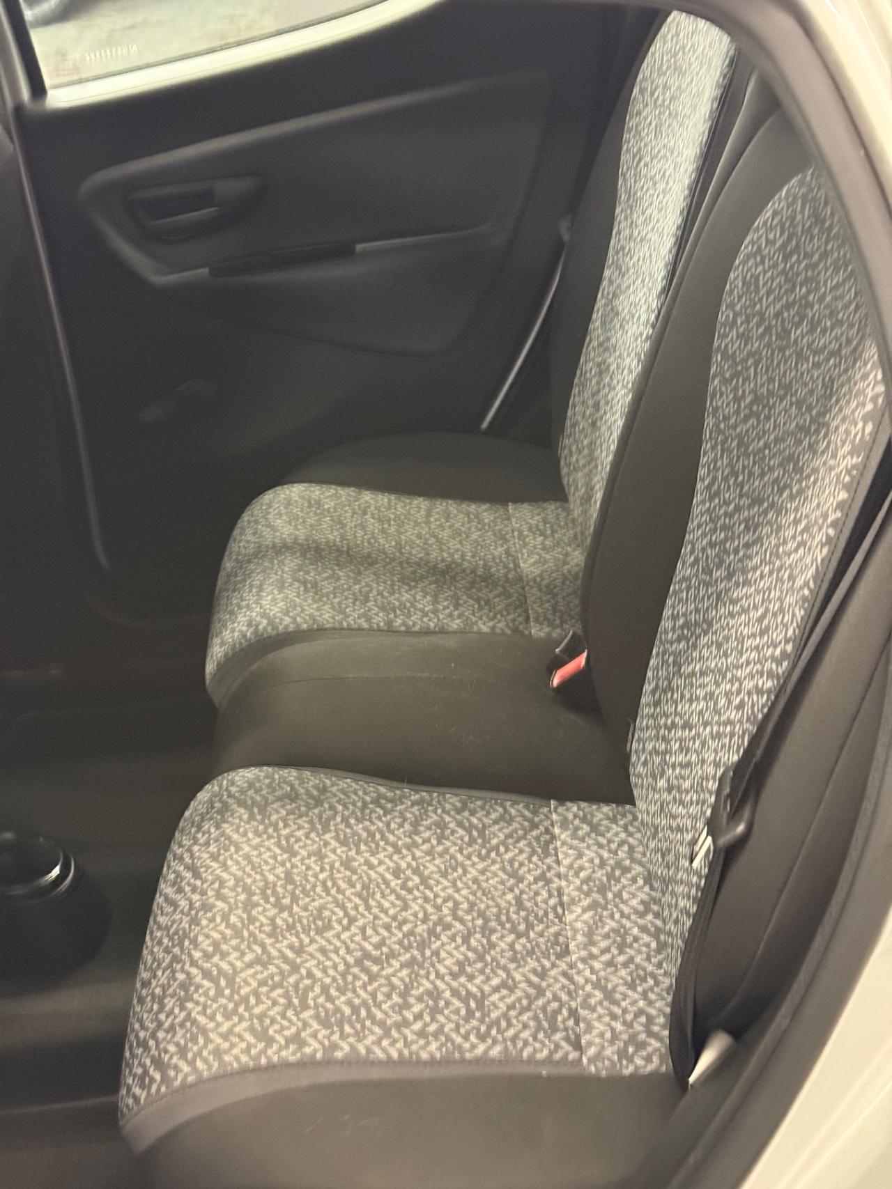 Lancia Ypsilon 1.0 FireFly 5 porte S&S Hybrid Ecochic Silver