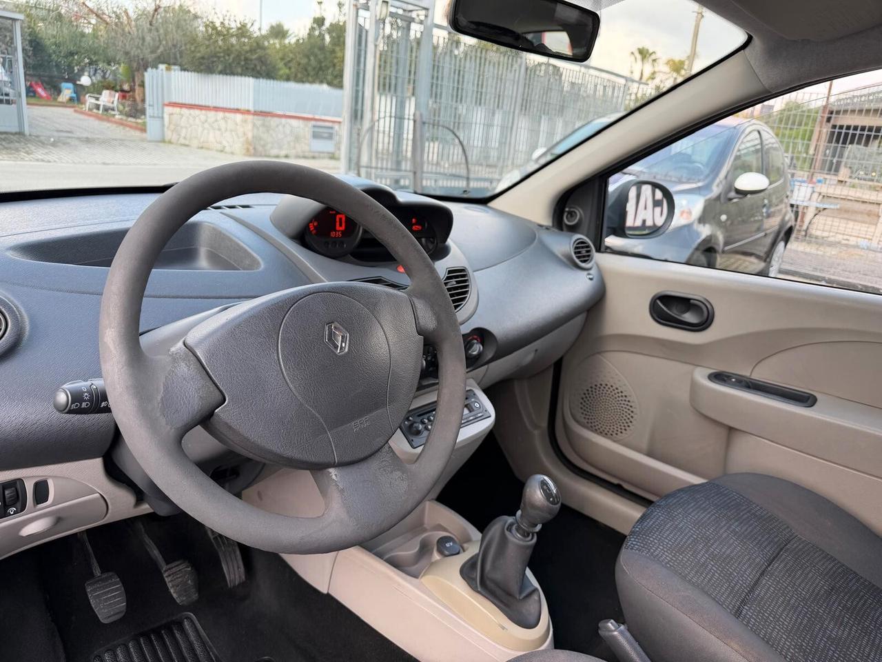 Renault Twingo 1.2 8V Dynamique-2010