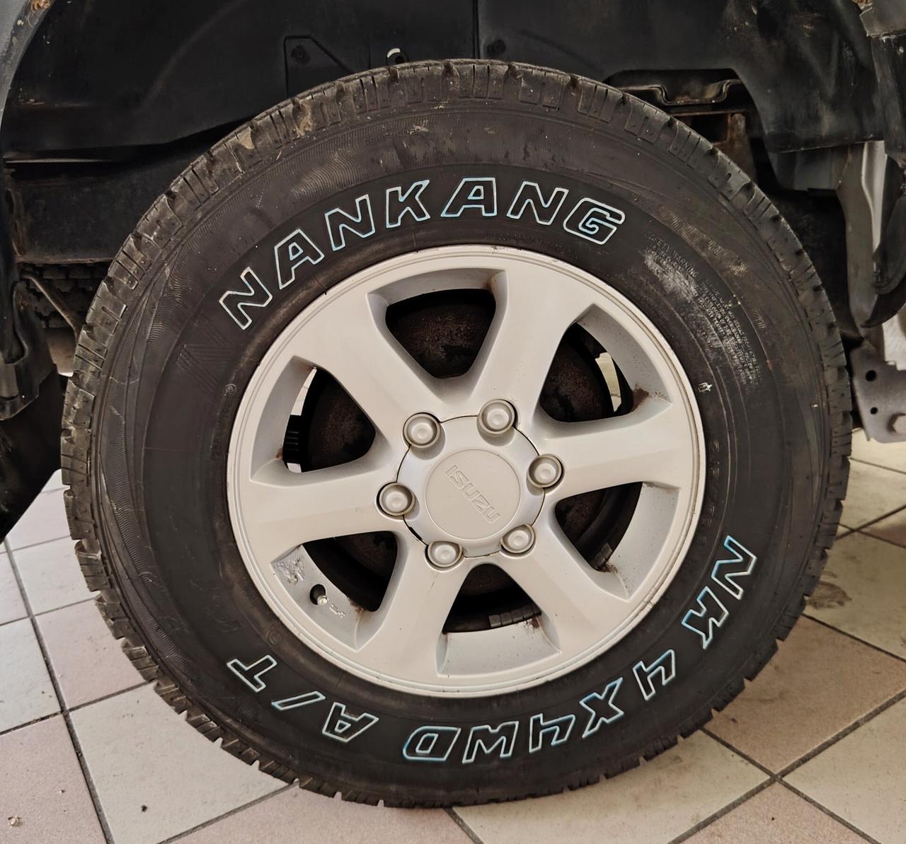 Isuzu D-Max 3.0 TD cat Space Cab 4WD Pick-up L EU4