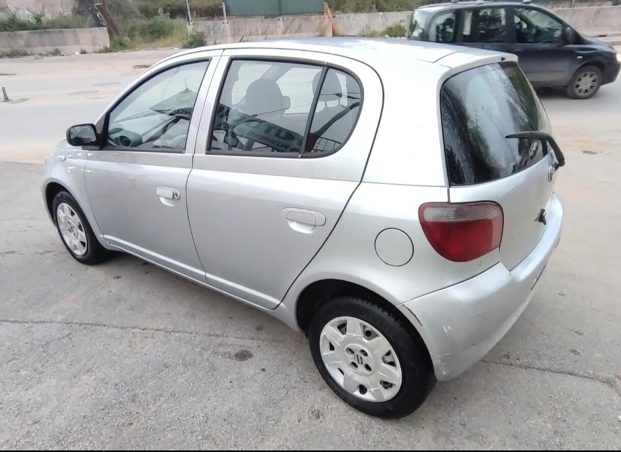Toyota Yaris 1.0 BENZINA 5 porte Sol
