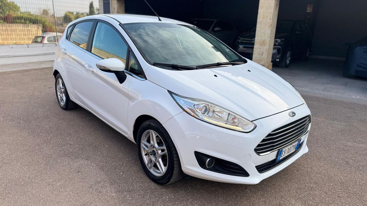Ford Fiesta 1.5 TDCi 75CV Titanium led keyless