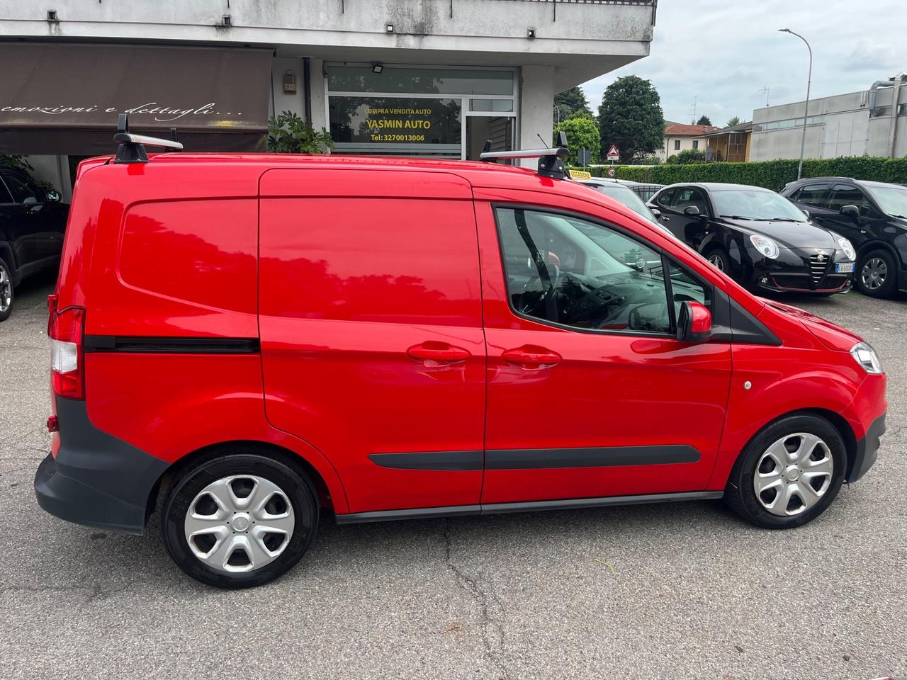 Ford Transit Courier 1.5dci/Euro5B con FAP/76CV/neopatentati/5Porte e 2Posti/unico proprietario