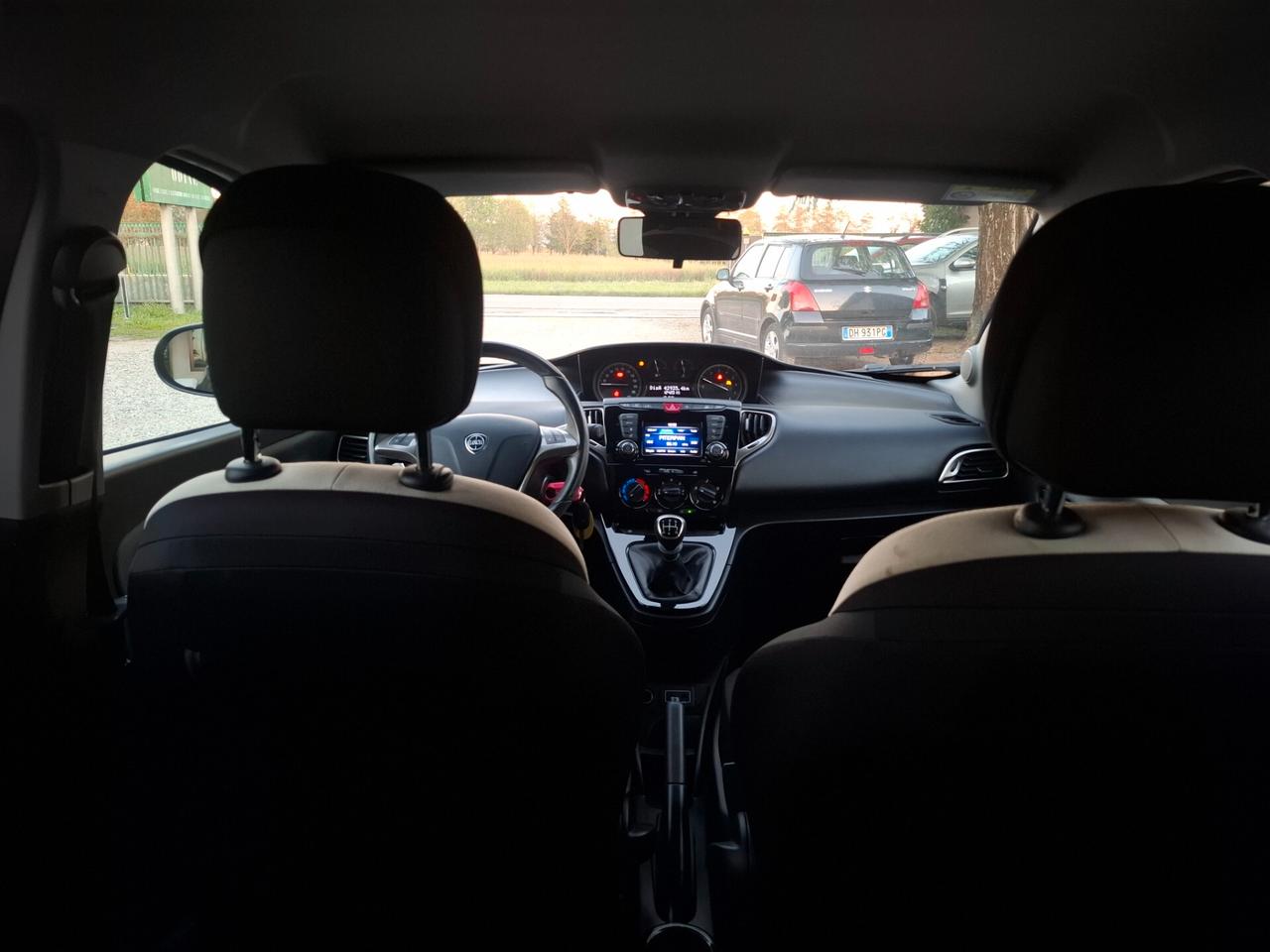 Lancia Ypsilon 1.2 69 CV 5 porte Silver