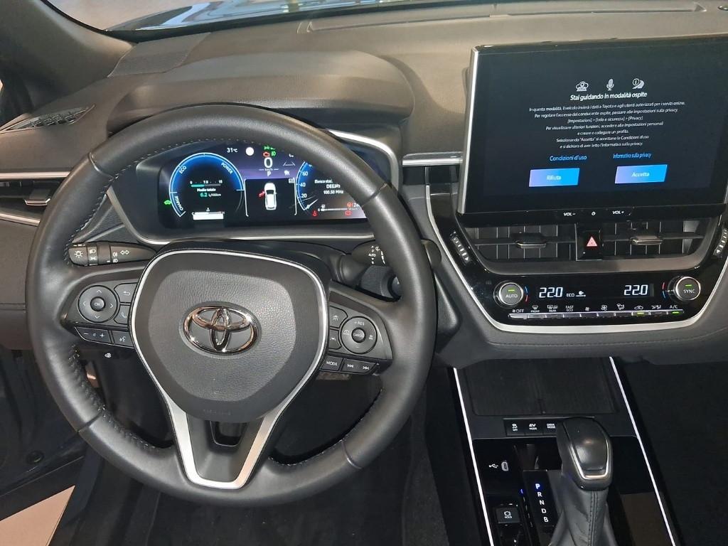 TOYOTA COROLLA CROSS PREMIUM AWD-i 2.0 HYBRID 200