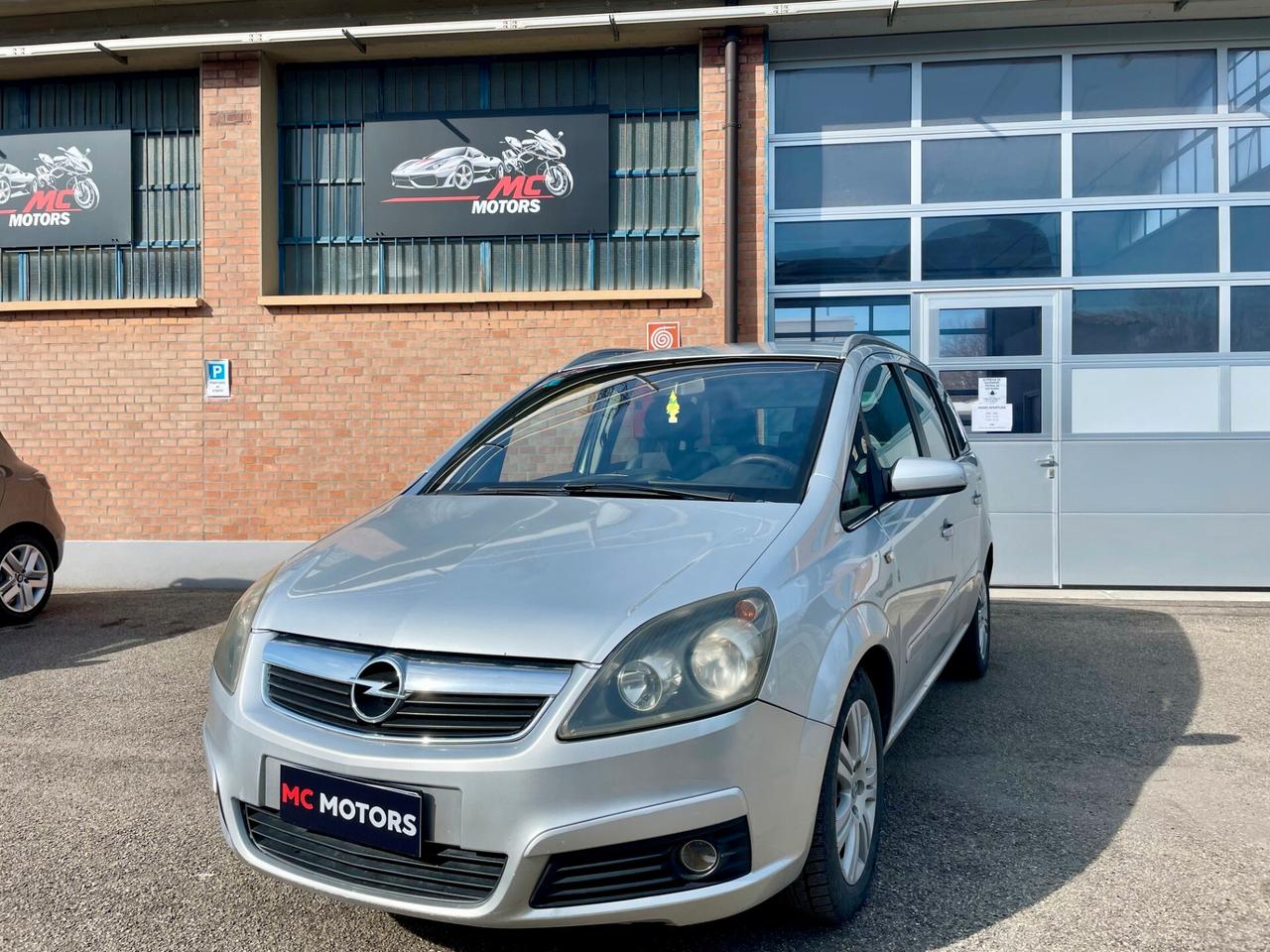 Opel Zafira 1.9 16V CDTI 150 CV Cosmo- Distribuzione fatta a 240000 km