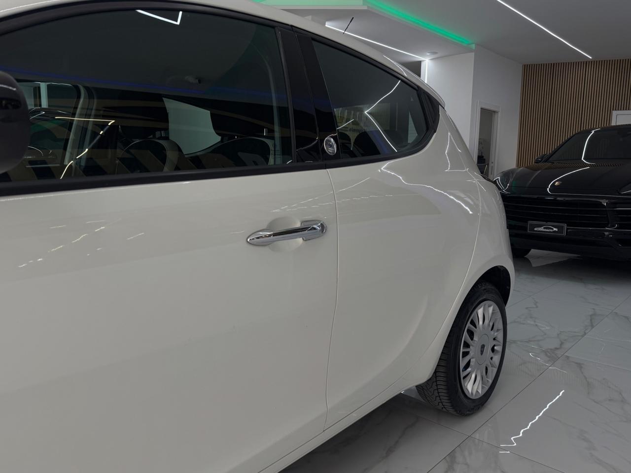 Lancia Ypsilon 1.2 GPL Ecochic Platinum