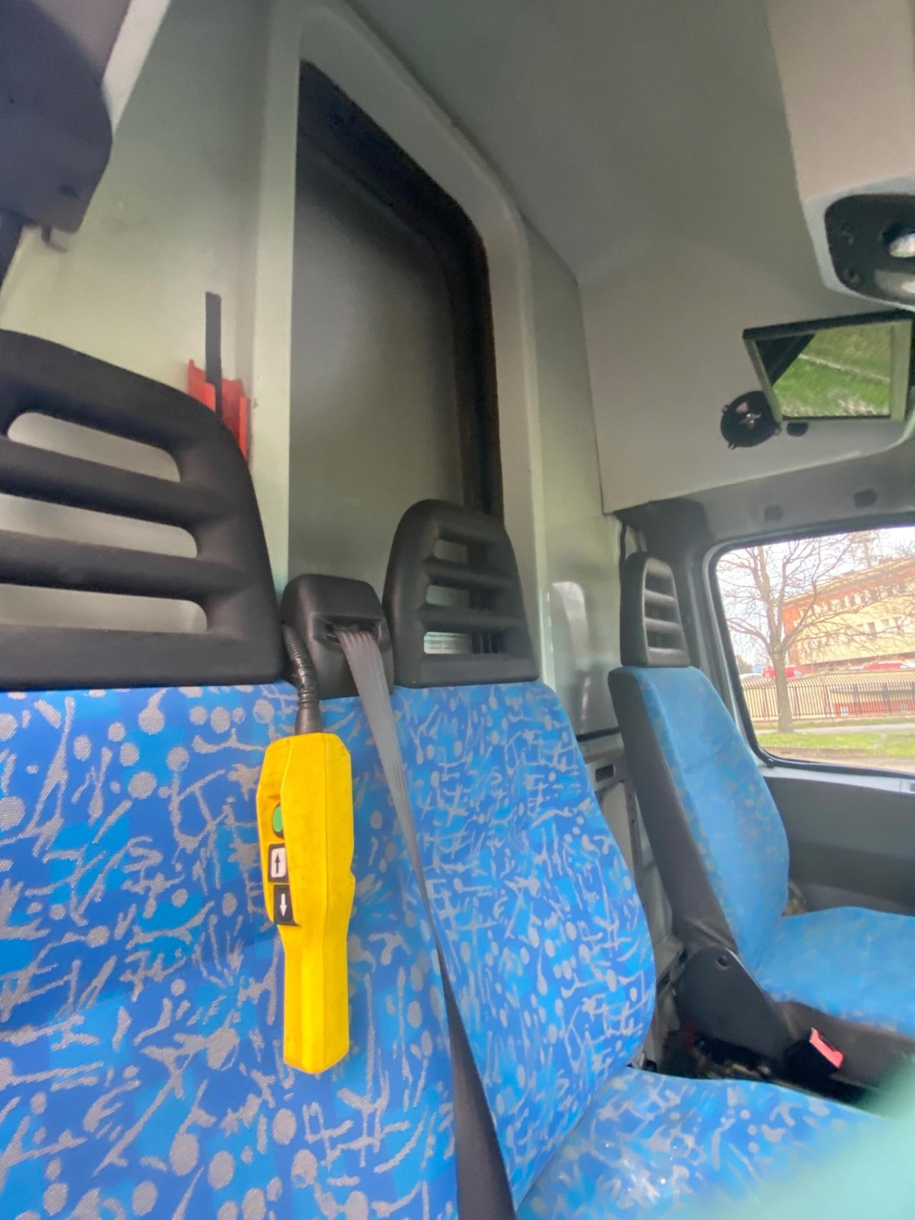 Iveco Daily 50 C11 trasporto per 3 cavalli patente B