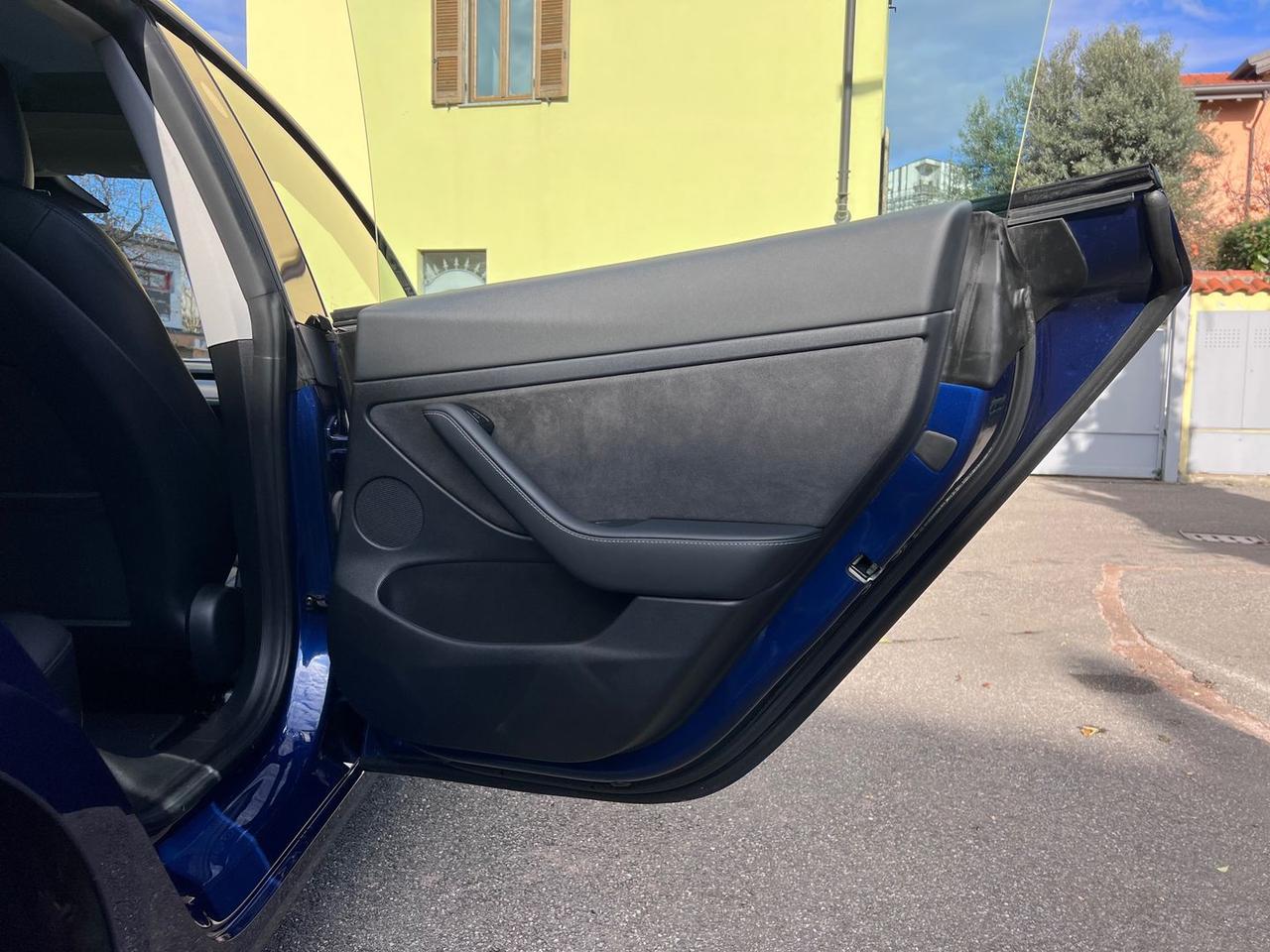 Tesla Model 3 -- Standard Range Plus #7952